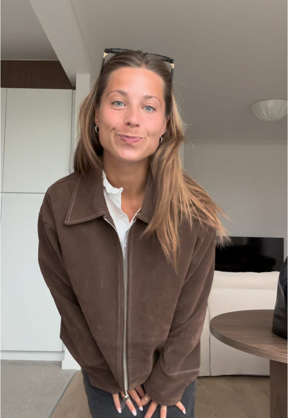 Brown suede jackets >>>> #fyp #outfit #outfitinspo #outfitidea #workoutfit #antwerpen 