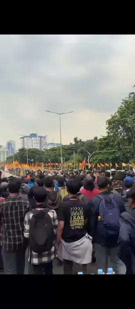 MERAPAT DEMONL 28 AGUSTUS SIANG INI #dpr #indonesia #dunia 