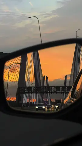 Oh yes I am 🤭. Stunning sunset Sunday night from outskirts of NYC. @Jess 🐚 St. Pete 🤍🌴 #sunset #Summer #sunsetlover #peaceful #nyc 