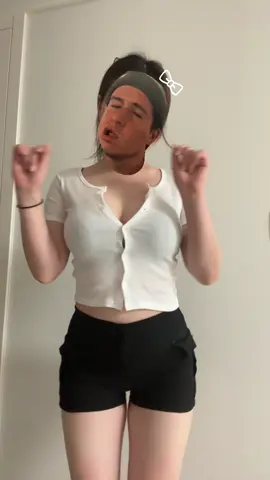 누나한테 넘어올래? #추천 #해시태그하나만했는데설마추천이겠어 #이시간에올리면추천이라던데 #추천추천추천추천추천추천추천추천추천추천 #추천떠라 