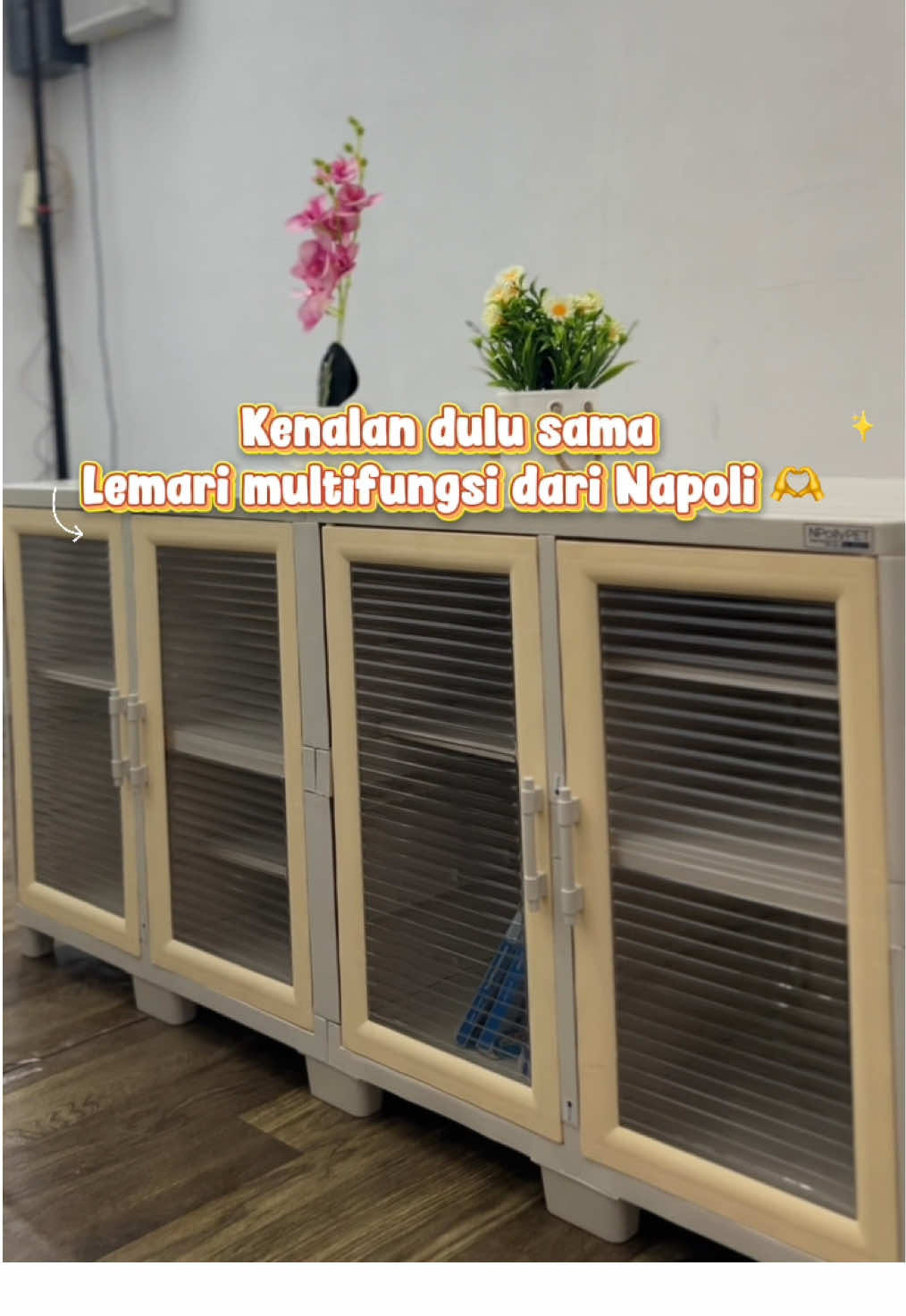 Lemari TV 4 pintu dari Napoli Bahan polyprohylene, anti rayap anti jamur Bisa digunakan untuk menyimpan untuk lemari maupun lemari TV Checkout sekarang juga!!!  #lemaritv #lemariplastik #napoli #CapCut 