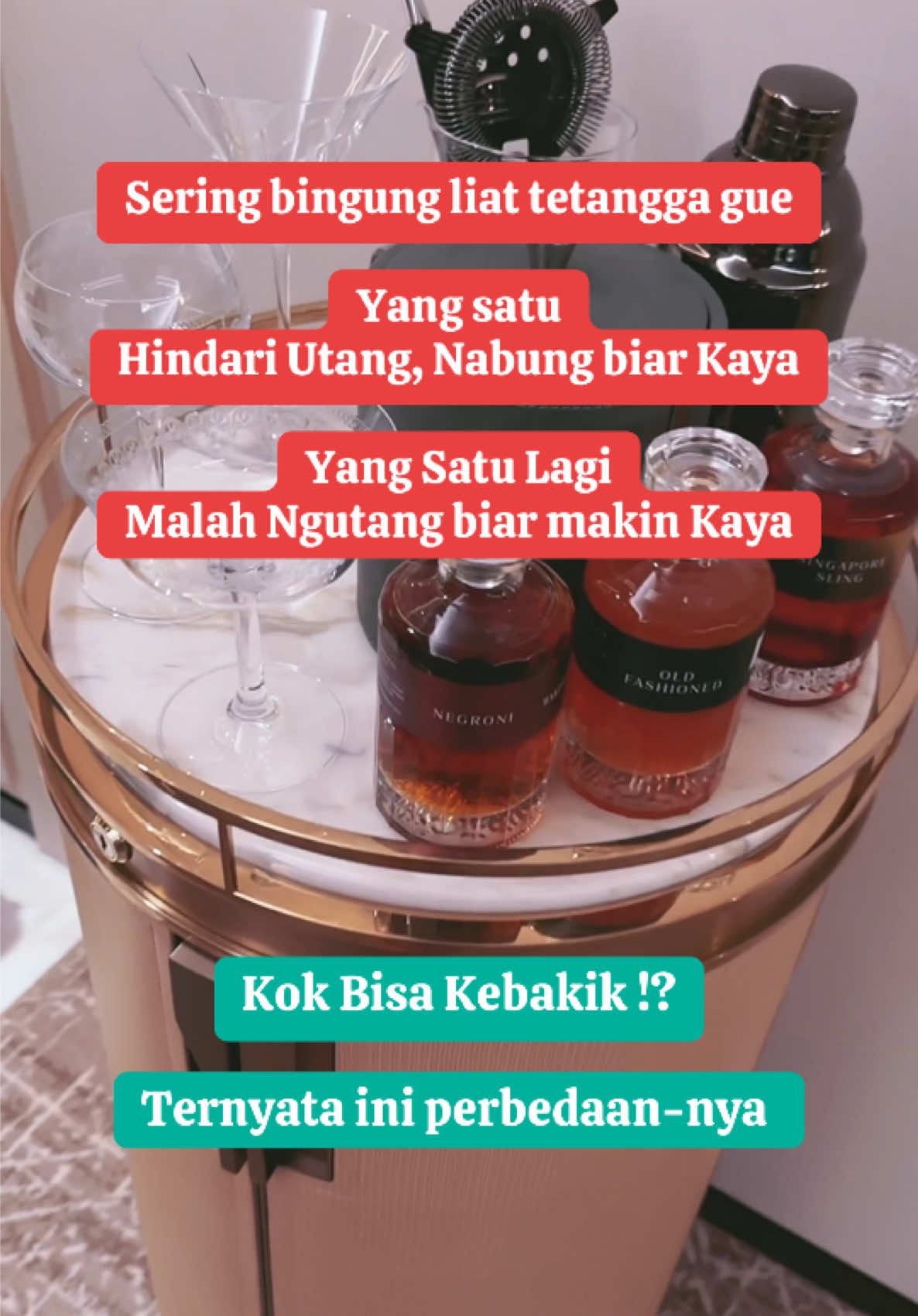 📌 Bedanya ada di mindset & instrumen keuangan: 	  •	Orang miskin → nabung di tabungan/deposito. Hasilnya kecil, sering kalah sama inflasi. 	•	Orang kaya → ambil utang produktif buat beli aset yang nilainya naik & bisa bayar cicilannya sendiri. Contoh nyata: ✅ KPR → rumah disewain, uang sewa bayar cicilan. ✅ Kredit usaha → bisnis jalan, profit nutup angsuran. ✅ Pinjaman saham/margin → kalau tau cara mainnya, bisa jadi leverage. 💡 Kuncinya: utang konsumtif bikin miskin. Utang produktif bikin kaya. Jadi kalau lo masih takut sama kata “utang”, mungkin lo belum ngerti cara mainnya orang kaya. ⸻ 💬 Tulis di komen: menurut lo, mending nabung aman atau utang produktif? 🔖 Save biar gak lupa 📤 Share ke temen lo biar melek finansial ⸻ #WealthMindset #BenzVirya #UtangProduktif #FinancialWisdom #MindsetKaya  