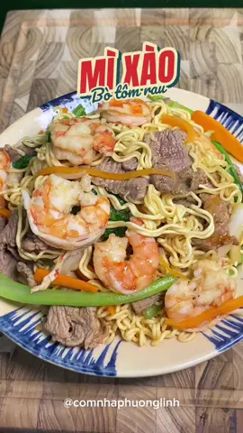 Mời mọi người mì xào cùng nhà mình nha, #comnhaphuonglinh #homnayangi #nauancungtiktok 