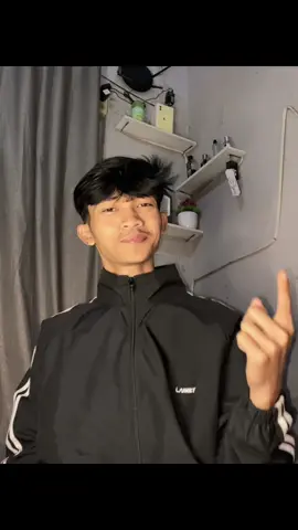 Cihuyy🤪🤙🏻@ant_ade #dancetrend2025 #dcterbaru2025 #danceslowmopatahpatah #trendingvideo #Velocitytrend 