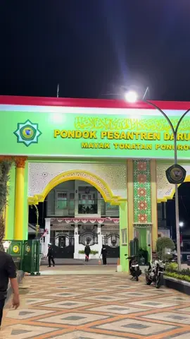 Serba serbi kesibukan Pondok Pesantren Darul Huda dgn para penghuninya (para santri) dlm mensukseskan acara Ibu Nyai mantu😍💜