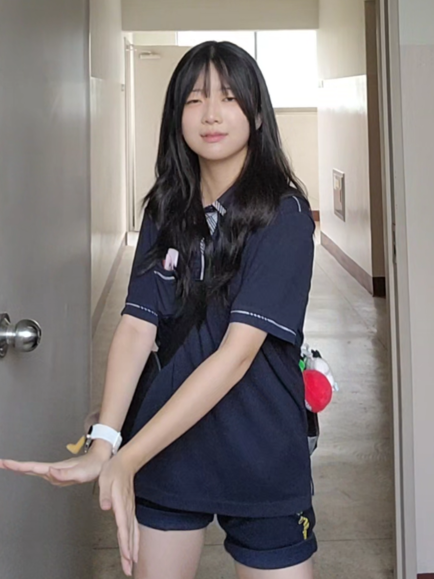 성격이 안좋아서 친구가 없다더라 가오 잡아서 친구가 없다더라 마스크 쓰고 소심하다 학교에서 유명인인척 하는거 아니냐,남자애들이 빨아준다 어떻게 이렇게 공존 할수있음?ㅋㅋㅋㅋ 헛소문 작작내영 저 학교에서 조용히 다녀서 성격 안좋다는 말이 왜 도는지도 모르겟고요 가오도 안잡고요 소심한지는 모르겠는데ㅋㅋ 마스크 쓰고 다니는건 맞고 유명인인척은ㅋㅋㅋㅋㅋ 아니 전교생한테 꼽먹는데 유명인인척을 어케 해요 ㅋㅋㅋ 꼽 안줬어도 안했을거고 남자애들이 빨아준닼ㅋㅋㅋㅋ 어떻게 친구를 그렇게 표현 할수가 있지