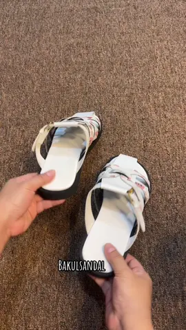 Rekomendasi sandal wanita kekinian harga terjangkau#promomakangajian #sandalwanita #sandalmurah 