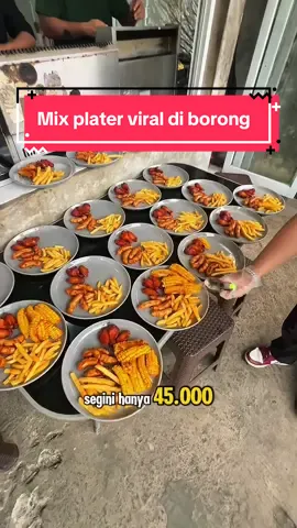 Nah tiba tiba cafe nya mas bray kedatangan anak motor banyak lagi.. langsung aja mas bray chef @Erka Hernandezz @Reji siap siaga. Pesanannya ga tanggung tanggung mix plater viral dan kopi aren puluhan porsi.. kalian sudah ketempat mas bray belum ? Coba tulis di kolom komentar #balikpapan #kalimantantimur #brayentertainment #rekomendasikuliner #kulinerbalikpapan #clubmotor #anakmotor #sosis #kentanggoreng #frenchfries #cornribs #chikenwing #foryou #fyp  🏠 jl.MT Haryono depannya me gacoan 💰 45k