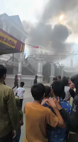 kebakaran di Jl. Dg. Tantu  semoga tidak ada korban jiwa,, Aamiin  #fyp #foryoupage #viral #tiktok 