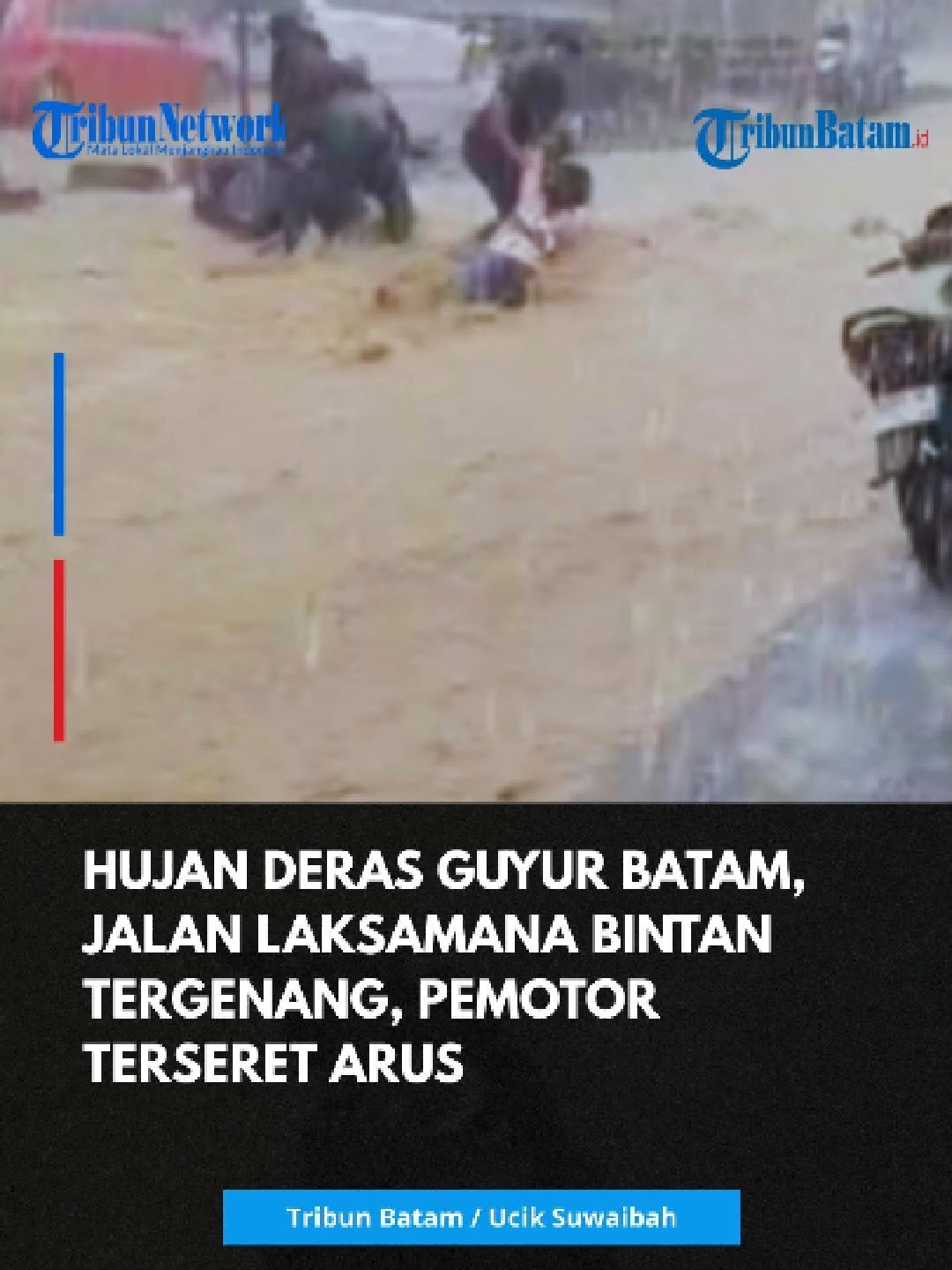 Hujan dengan intensitas tinggi landa Kota Batam pada Kamis (28/8/2025). Akibat dari volume air yang tak dapat  ditampung oleh parit, sejumah titik mengalami banjir. Salah satunya yang terjadi di jalan Laksamana Bintan, Sei Panas Kota Batam. Dari video yang Tribun Batam terima, akibat dari tingginya air di jalan seorang pengendara motor tampak jatuh dari motornya dan terseret arus. Beruntung warga sekitar segera memberikan pertolongan. Dari data yang diperoleh dari BMKG Hang Nadim Batam, kondisi hujan sedang hingga lebat disertai kilat dan petir akan berlangsung hingga pukul 15:40 WIB. Kondisi tersebut diperkirakan terjadi di Batam Kota, Bengkong, Batuampar, Lubukbaja, Nongsa, Sekupang. Pun dapat meluas hingga Sagulung, Batuaji, Sei Beduk, Belakangpadang, hingga Bulang dan Galang. #viraltiktokvideo #batamtribun #tribunbatam #viralbatamtiktok #hotnews #fyppppppppppppppppppppppp #banjirbatamhariini