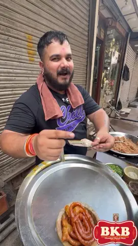 भइया ँ म ै ं नेपाल से आया हूँ, कुछ मिल जाएगा क्या? #trending #food #foodvideos #viralfood #foodstagram #streetfood #nepal #bigboss #repost #trend 