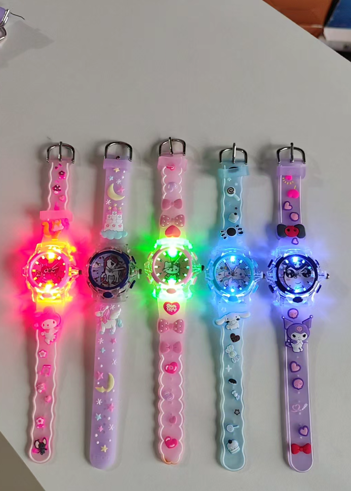 Luminous watch for kids! Perfect pang gift 🎁💖 #kidswatch #giftideas #watch #sanrio #fyp 