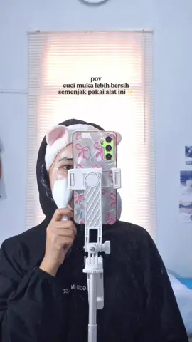 jadi lebih bersih kalo cuci muka pake inii 🩵🪼 #fyp #sikatwajah #sikatsilikon 