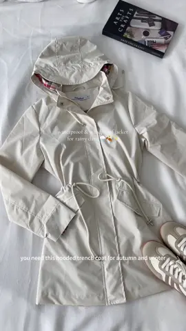 ✨☁️super high quality of the price!!!such stylish and cute >>> you need this jacket for rainy days outfit 🌧️🍂 #raincoat #longjacket #spotlight #autumn #tiktokmademebuyit #dealdrops #trenchcoat #OOTD 