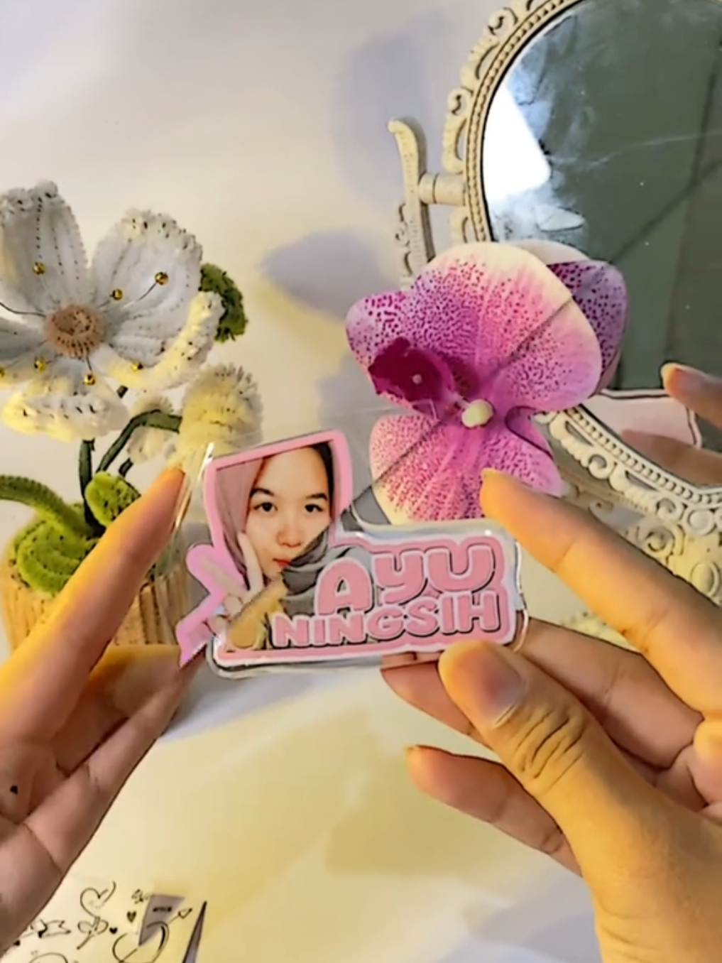 siapa yang belum bikin ganci custom foto dan nama nih guys. Order sekarang yukk #gantungankuncu #gancicustom #gancifoto #keychain #gancinama
