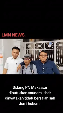 Praperadilan PN Makassar Kabulkan Gugatan Ishak Hamzah, Penetapan Tersangka Dinyatakan Tidak Sah Makassar — Pengadilan Negeri (PN) Makassar melalui sidang praperadilan dengan nomor perkara 29, resmi mengabulkan permohonan yang diajukan oleh kuasa hukum Ishak Hamzah terkait penetapan tersangka oleh Polrestabes Makassar. Kuasa hukum pemohon, Wawan Nur Rewa, SH, dan Rahwan Akhir Priono, SH, menyatakan bahwa penetapan tersangka terhadap klien mereka dinilai cacat hukum dan tidak sah secara administrasi. Selama tujuh hari persidangan, majelis hakim akhirnya memutuskan bahwa penetapan tersangka tersebut batal demi hukum. “Alhamdulillah, setelah melalui proses peradilan selama tujuh hari, praperadilan kami dikabulkan. Atas nama klien saya, Ishak Hamzah, dinyatakan bebas dari status tersangka karena proses penyelidikan yang dilakukan Polrestabes Makassar dinilai tidak sah,” ungkap Wawan Nur Rewa usai sidang, Kamis (28/8/2025). Dengan adanya putusan ini, laporan polisi yang sebelumnya dilayangkan oleh pelapor berinisial WS dinyatakan tidak mengikat. Kuasa hukum berharap agar keputusan tersebut segera ditindaklanjuti dengan penerbitan surat pemberhentian penyidikan. “Putusan ini menjadi gambaran bahwa hukum harus benar-benar berpihak kepada kebenaran, bukan kepada pihak yang salah. Klien kami sudah lima tahun menanggung status tersangka, padahal sejak awal perlakuan yang diterimanya tidak adil. Mudah-mudahan ini menjadi pelajaran penting bagi aparat penegak hukum,” lanjutnya. Selain menyampaikan rasa syukur, pihak kuasa hukum juga mengucapkan terima kasih kepada jajaran hakim dan Ketua PN Makassar atas putusan yang dianggap berlandaskan prinsip keadilan. “Ke depan tentu masih ada pekerjaan rumah yang harus diselesaikan, terutama terkait pertanggungjawaban dari pihak-pihak yang telah semena-mena menggunakan kewenangan negara untuk menjerat klien kami,” tutupnya. Red.Arman