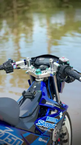 Ưng bộ ghi đông chảng ba quá ae ạ^^ 🤭😍 #satria150fiđộkiểng #satriaf150 #xh 