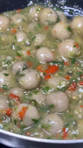 Kalau udah bosen sama bakso dan seblak larinya pasti ke cilok goang🥹 #asmr #cilokgoang #resepcilokgoang 