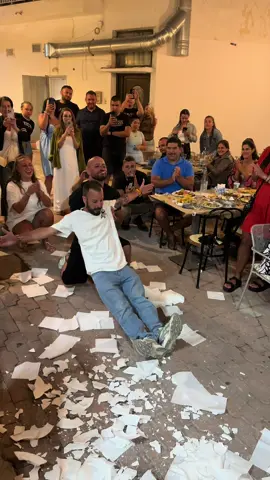 #villaelia #tavern #taverna #pefkohori #halkidiki #chalkidiki #halkidikigrecce #chalkidikigreece #greek #greeksummer #summeringreece #greekdance #greekdancing #greeks #greeksinger 