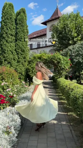 the way it flows is pure poetry ☁️✨  #dress #butteryellow #weddingguestdress #flowy #aestheticvideos @Buticul Evei 