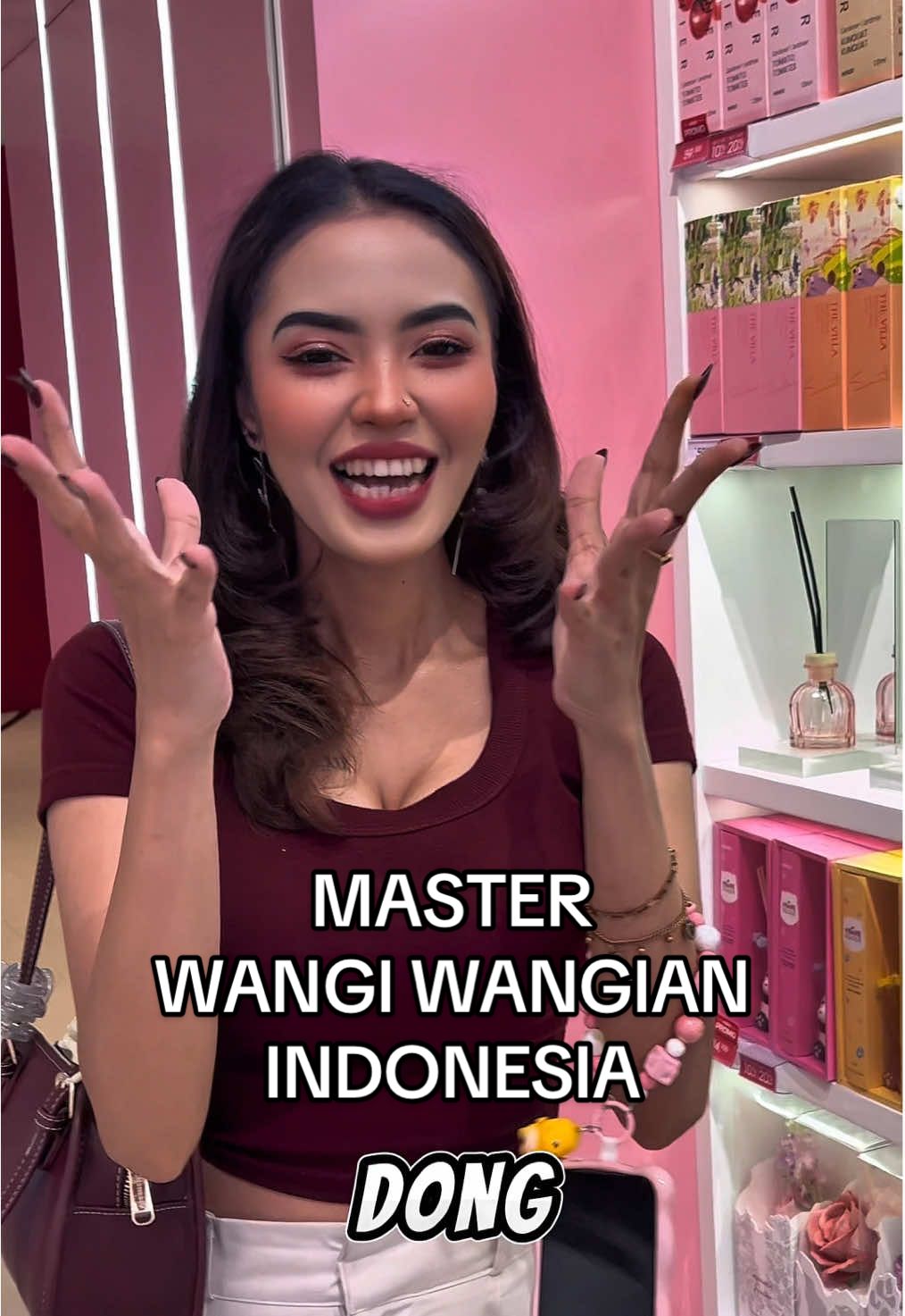 Ahli wangi wangian indonesia jatuh kepada Kaka Fatiya!!!  dan Ga cuma Ahli wangian tapi Ahli gombal juga kayanya 😭 SERU!!!  di rekomendasiin parfume sama kak fatiya dari miniso @minisoshopid @MINISO  dan aku jadi tau diffuser yg harum kaya gimana deh 😊  #MINISO #MINISOINDONESIAPERFUME #Mypedebooster