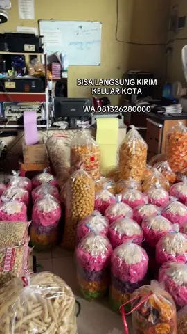 🚚✨ PENGIRIMAN SUPER MURAH! ✨🚚 💥 Luar kota? Cuma 2.000 /ball 💥 Kota Semarang? Hanya 1.000 /ball 📦 Praktis, hemat, dan pastinya cuma ada di Victory Snack! Stok banyak, harga ramah kantong, pengiriman aman sampai tujuan ✅ 📲 Cus langsung order via WhatsApp: 081326280000 Jangan sampai kehabisan yaa, bestie~ 😉 #victorysnack21 #victorysnack21semarang #jajanansemarang #opakgambir 