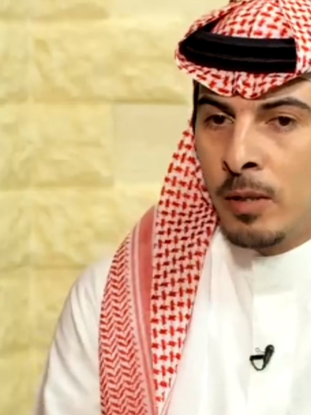 أسباب خروج النجم السابق للمنتخب السعودي وأفضل من لعب في خانة الظهير الأيمن  أحمد الدوخي .. من الهلال ومن بعده الإتحاد  وإنتقاله لنادي قطر القطري ومن بعده انتقاله للنصر ..