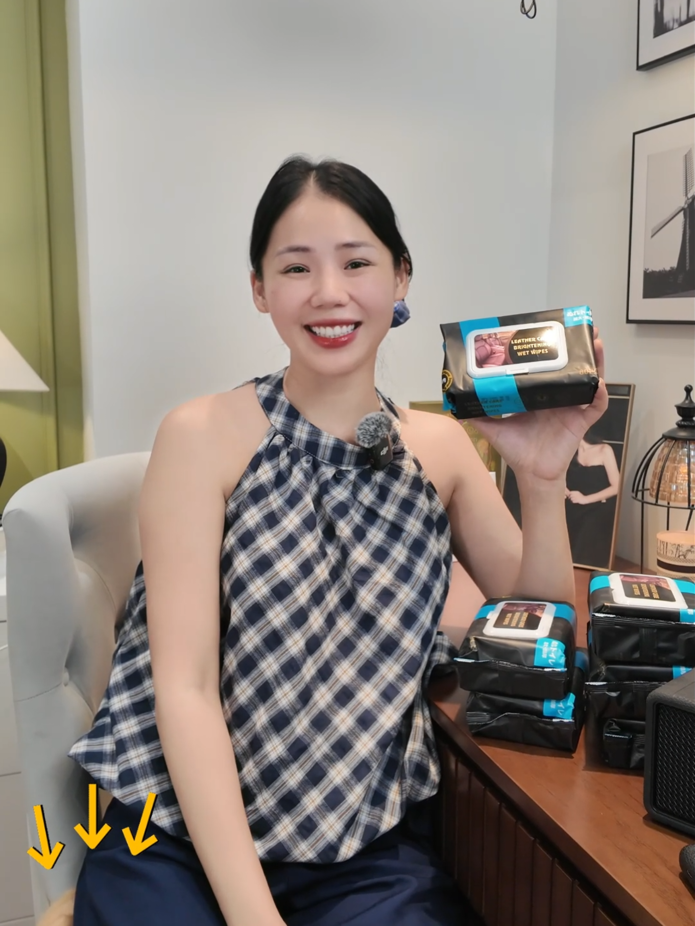 Có em khăn giấy này lau đồ da sạch sẽ, sáng bóng hẳn nha #huongly #tiktokshop #review #khangiayuot #khangiaylaudoda