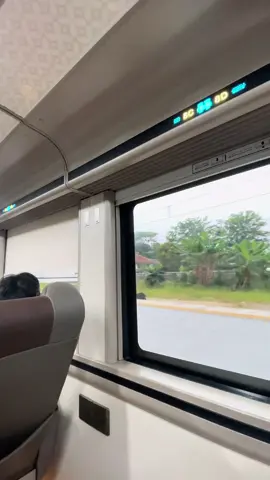 Lengah dikit “pembayaran anda berhasil dibayar” #kai121 #keretaapiindonesia #railfansindonesia #fyp #xyzbca 