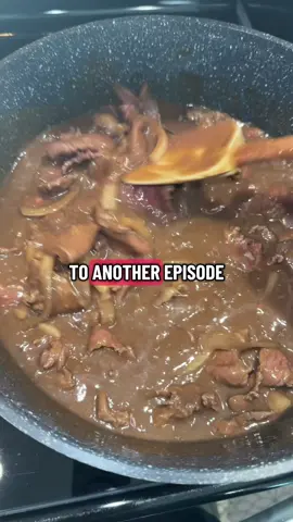 Smothered beef is delicious save this and try for yourself! 🤤 #foryou #cooking #DinnerIdeas #viralcooking #thegaychef 