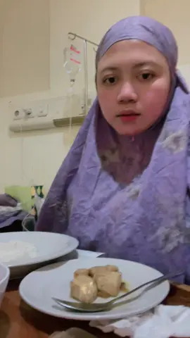 Rasulullah SAW bersabda :  1. Sakit Menggugurkan Dosa 2. Sakit Menghapuskan Kesalahan 3. Sakit Menjadi Ladang Pahala Allāhumma rabban nāsi, adzhibil ba'sa isyfi antas syāfi lā syāfiya illā anta syifā'an lā yughādiru saqaman. Artinya: 