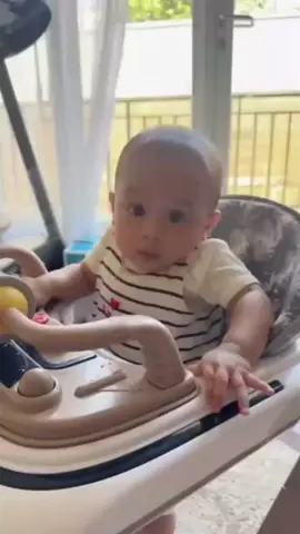 masya Allah ade leshia gk boleh pphnya pergii🥰🥰🤗🤗😘😘