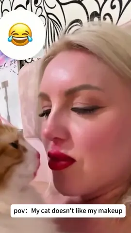 My cat doesn't like my makeup.#funny #foryou #cat #tiktok #fyp 