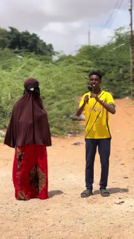 Farxiyo oromo😂💔#foryoupage #ciyalxamar #funny #somalitiktok @Z H I I N E ♣️ 🎸 @FO>LE>EY💡 @🪫💡[ 𝗦𝗔Ʀ𝗚𝗔𝗟𝗞𝗔 ]⏳️📿 @💡𝐍 𝐔 𝐔 𝐍 𝐄💡 @𝑨 𝒀 𝑼 𝑼 𝑩🎸 ♣️ 