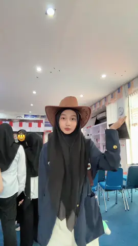 cowgirl🤟🏼😗