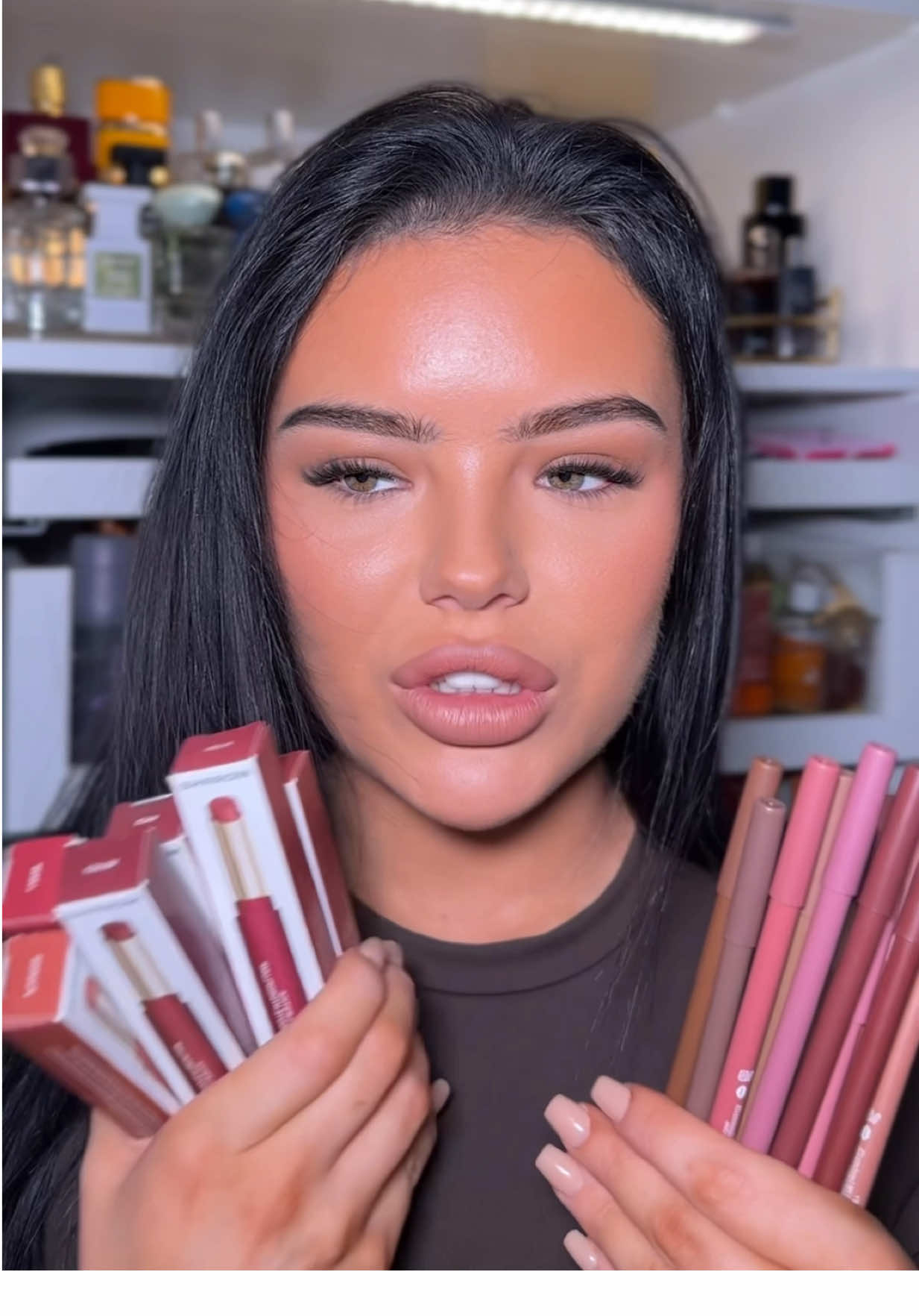 I knowww you girls will love these🫶🏼👀 The combo I’m wearing is ‘teddy’ lipstick and ‘spiffy’ lipliner💕 #lips #lipcombo #lipstick #lipliner #morphe @Morphe Cosmetics 