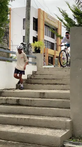 Sagmit evo 3 bounce check #sagmitevo3airfork #sagmitcrazyboostv2 #sagmitphilippines #siklistangtiktoker #foryoupage 