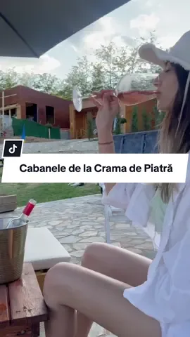 Tu știai de cabanele de la @crama_de_piatra ? ✨ Este locul perfect pentru a te relaxa și se află la doar o oră jumătate de București ✨ #cabana #crama #bucuresti #romania #wine 