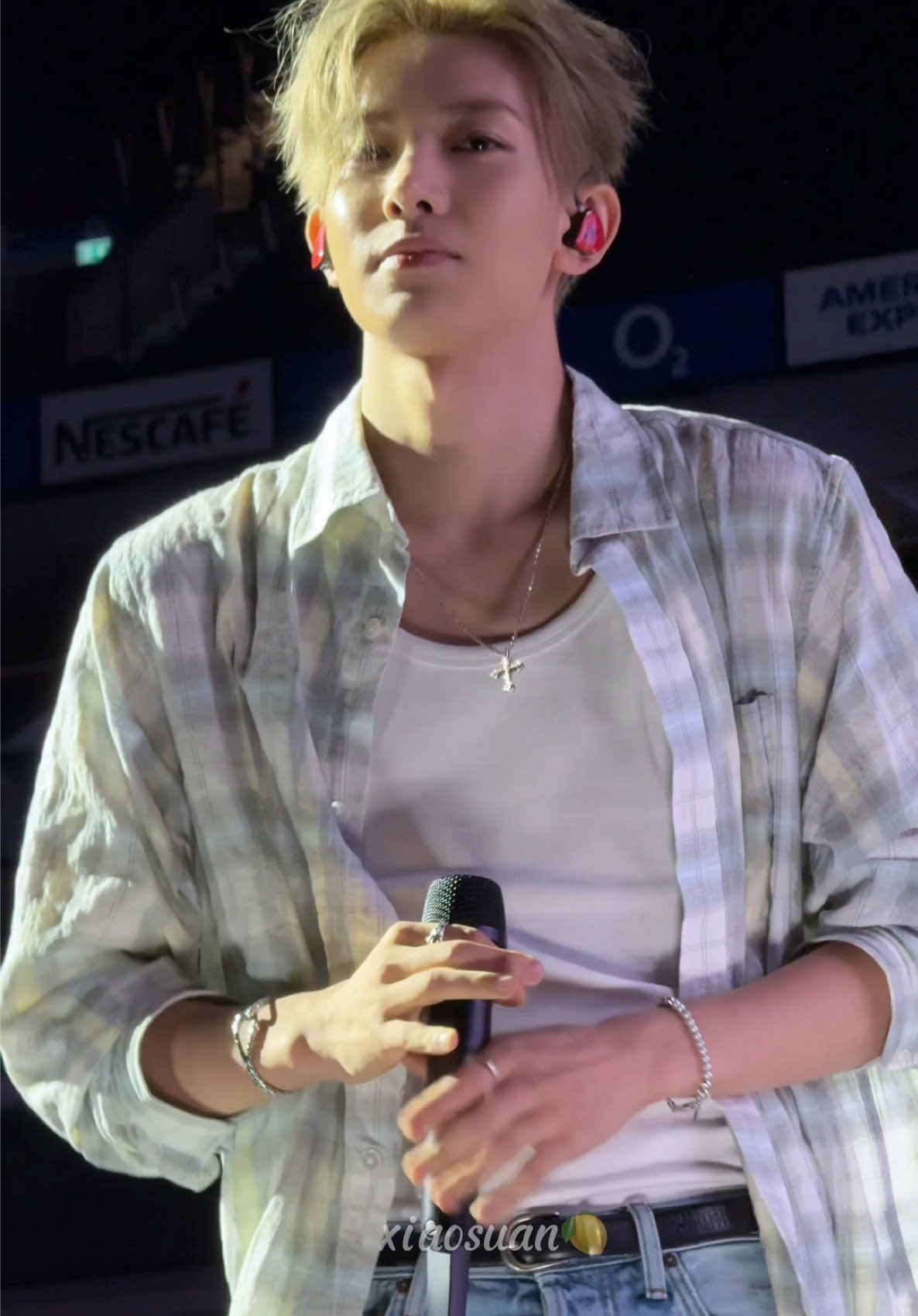The necklace in front of the chest✝️ #enhypen #heeseung #enhypenheeseung #heeseungedit #heeseungpov 