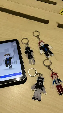 Yuk samaan custom robloxmu jadi gantungan kunci hehe 🤭 #roblox #gantungankunci #keychain 