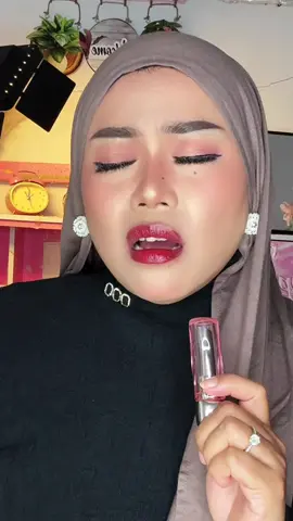 bibir hitam hani jadi glossy #makeuptransformation #makeup 