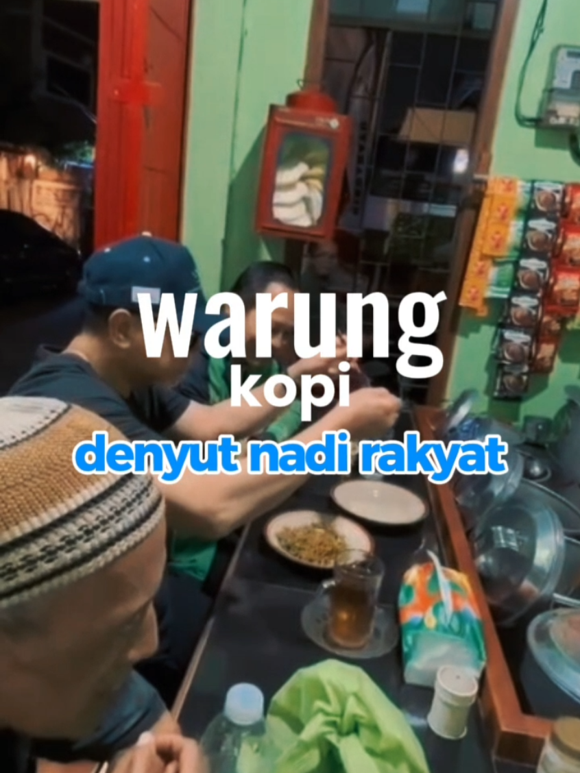 Warung kopi adalah denyut nadi rakyat. Zulkifli Hasan melihatnya bukan hanya sebagai usaha sederhana, tapi sebagai pondasi ekonomi bangsa yang patut diperjuangkan. @zul.hasan  #ZulkifliHasan #PartaiAmanatNasional #Bantupanganbanturakyat #Kopdesmerahputih #Kopdesindonesia 