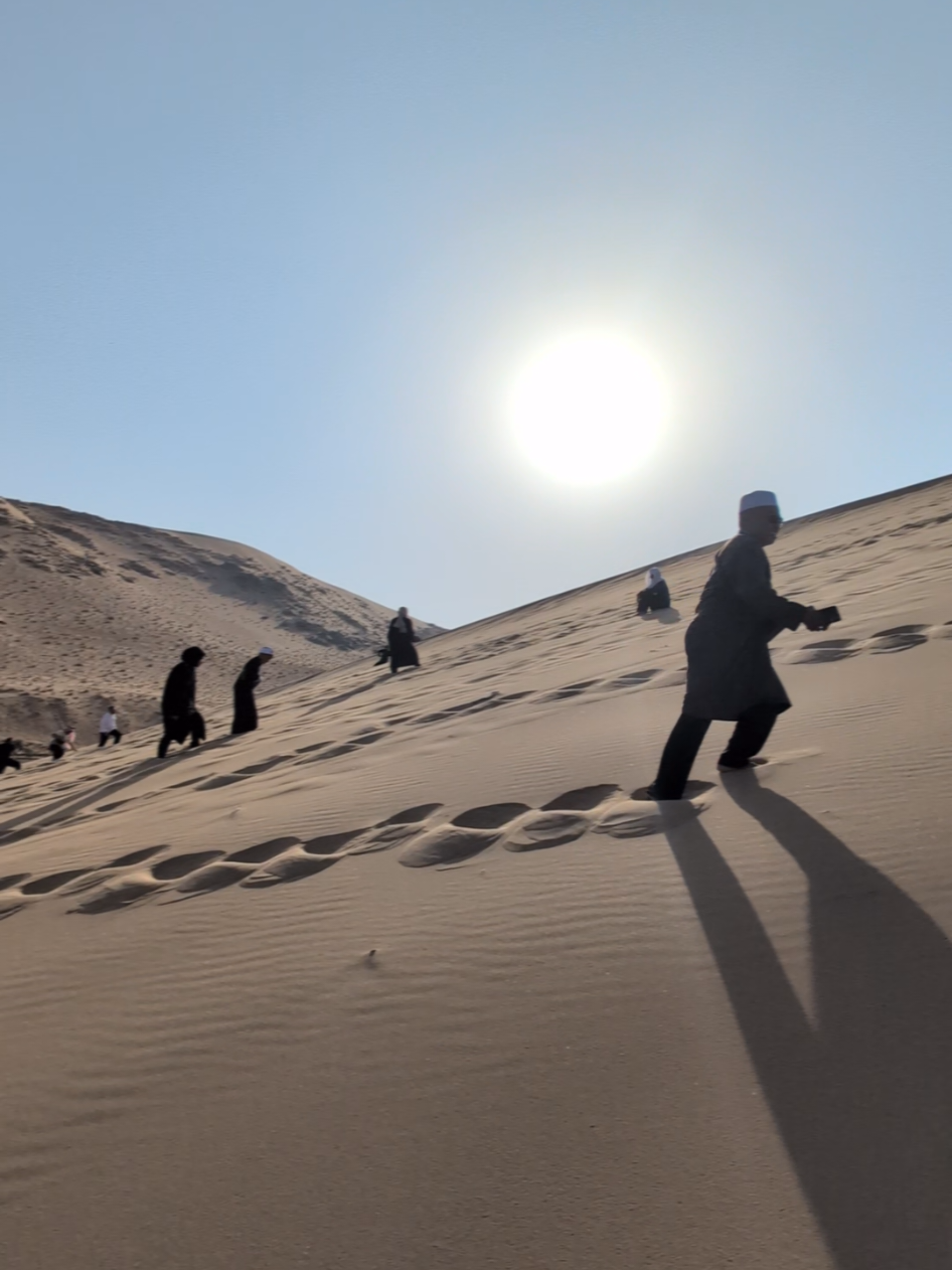 BUKIT MALAIKAT Bukit Malaikat di Badar merujuk kepada sebuah bukit bersejarah yang penting dalam Perang Badar — pertempuran besar pertama dalam Islam antara tentera Muslim Madinah dan tentera Quraisy Mekah pada tahun ke-2 Hijrah. Bukit Malaikat (atau dikenali juga sebagai Jabal Malaikah) terletak berhampiran tapak perang Badar di Arab Saudi.