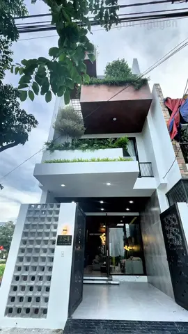 Nhà 3 tầng sân vườn MT hoà xuân #hoanhadepdanang #nhadepdanang #nhahiendai #nhasanvuon #thietkhenhadep #nhapho #nhadep #danang #danangcity 