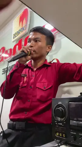 ကျေးဇူးပြု၍ နားဆင်ပါ ခင်ဗျာ 🎤 #