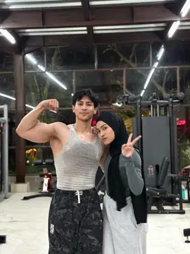 Couple workout ala masbreee and mba yayaa #fyp #masbree 