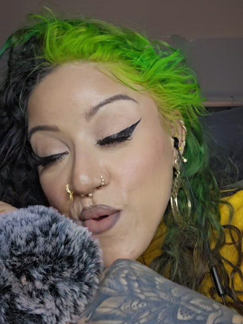 #asmrsounds #asmr #asmrvideo #asmrtiktoks #asmrtriggers 
