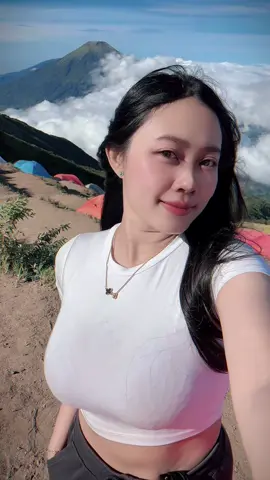 🗻🏃🏽‍♀️‍➡️ #gunungsumbing3371mdpl #Hiking #xybca