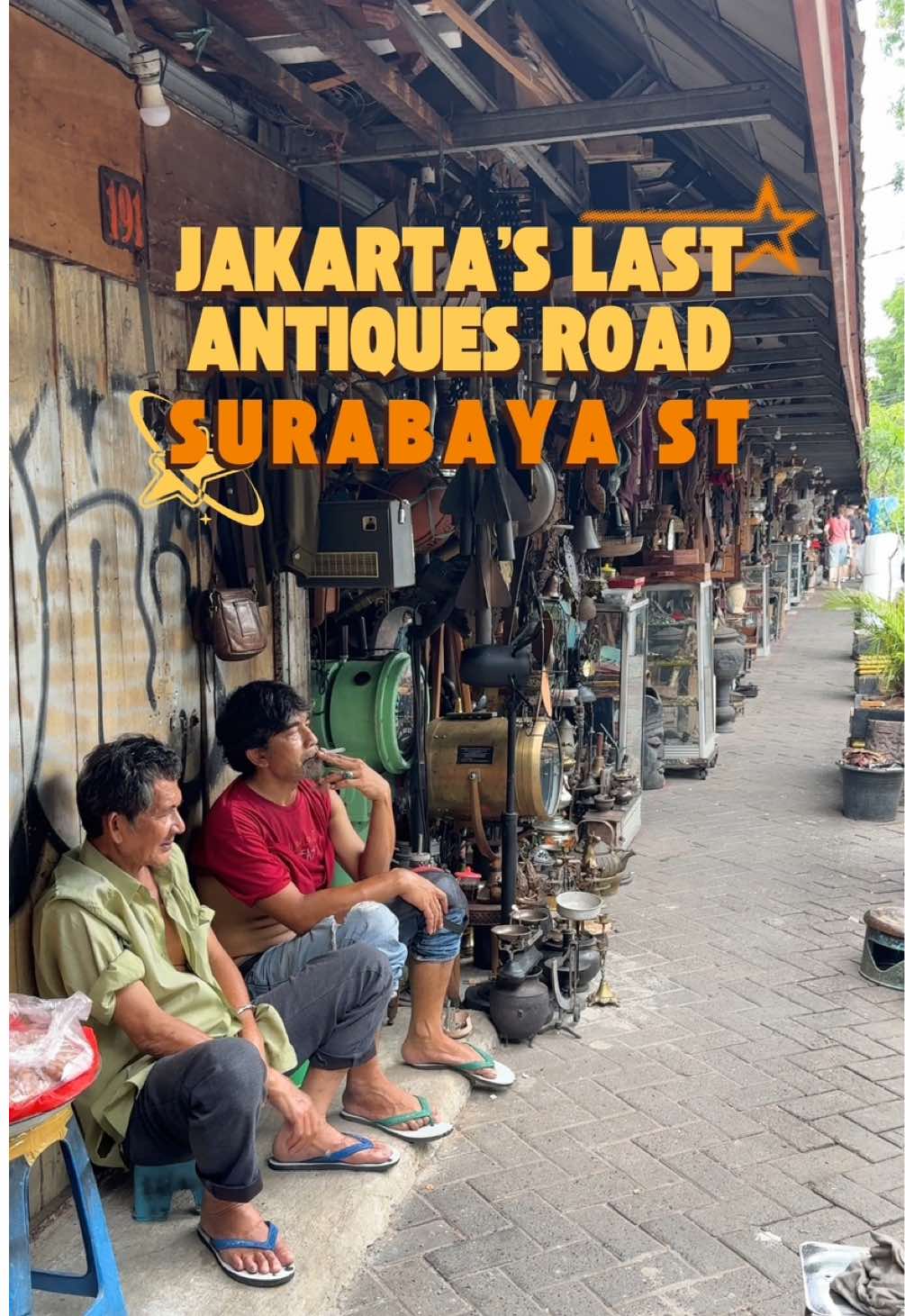 More info on this must visit place in JKT! ⬇️⬇️ 🦔If you're looking for a unique thing to do that is a real living piece of history in Jakarta, come to Surabaya street. It's a road filled with antiques and unique souvenirs from all over Indonesia and the world. 🏺Surabaya street was opened in the 70s as part of a government effort to create more spaces that exemplify Indonesian culture. However, antique tradition has effectively disappeared in modern day Indonesia because of cultural superstitions about them. It's worth checking out, though! 🎒Pro tip: look for the bridge in the alleyway on the left side as you walk southward. There's a really cool inlet of hidden antique shops there. Surabaya street, Cikini, Jakarta Things to do Jakarta / is Jakarta worth visiting / where to go Jakarta #traveljakarta #travelmore #travelindonesia #backpacking