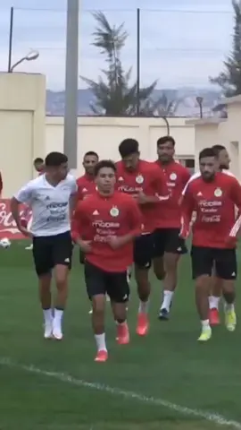 إيلان قبال من تربص المنتخب الجزائري 2021 😍🇩🇿♥️